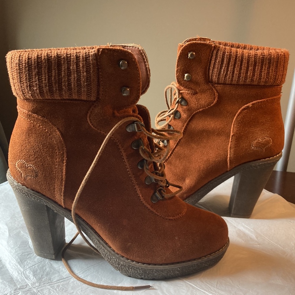 Miss Roberta, Brown/Rust color lace up boots size 40 EU( US 9) NWT